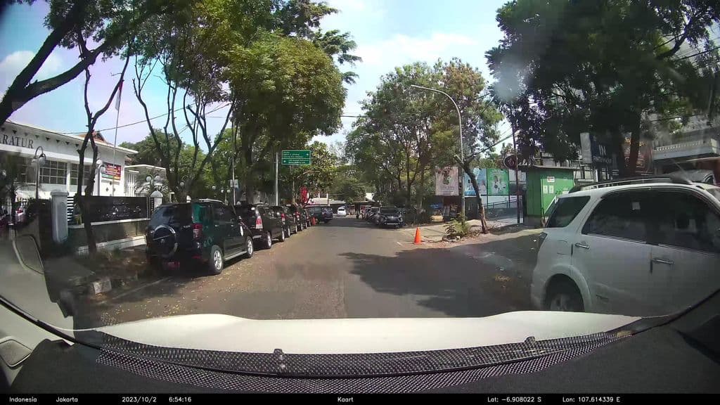 Street view near Al Jazeerah Signature Middle East Restaurant And Cafe Bandung