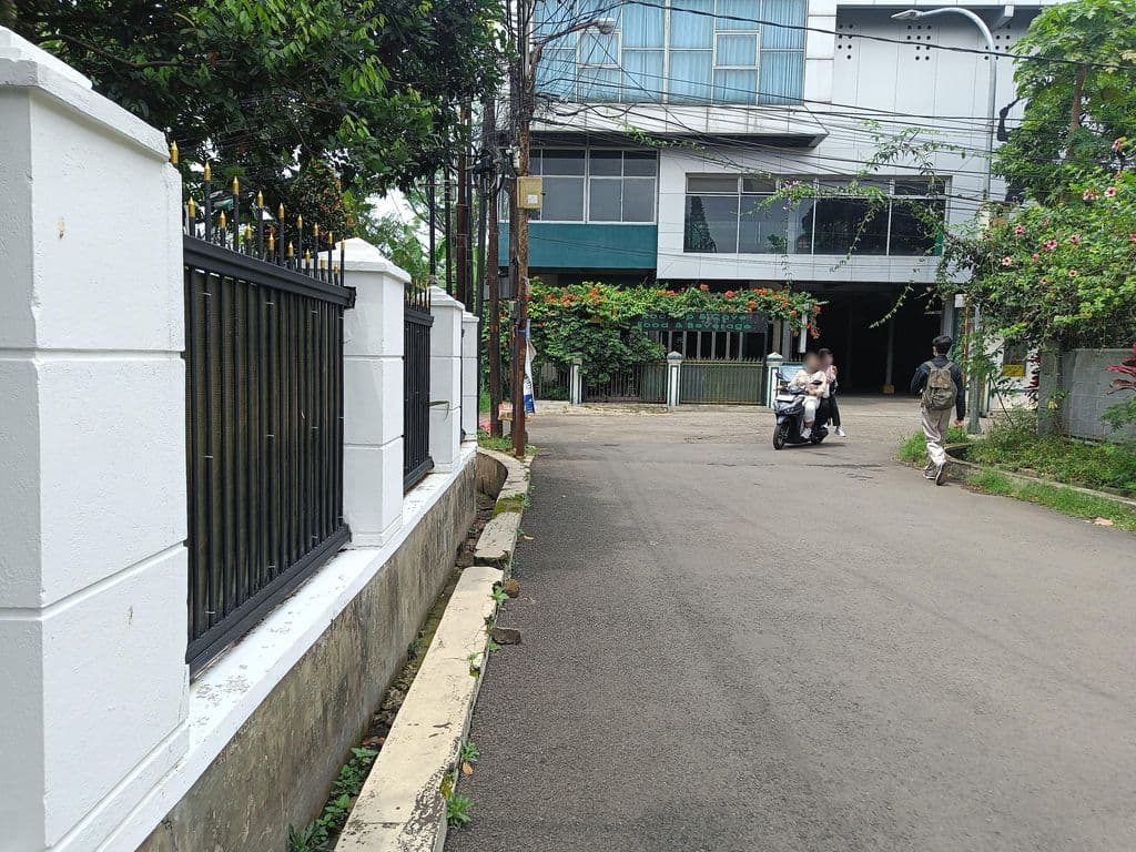 Street view near Goldstar 360 view bandung shisha