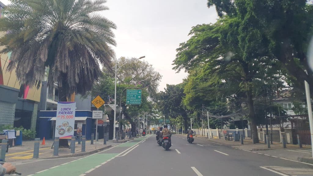 Street view near Mrs. Park Shisha Lounge