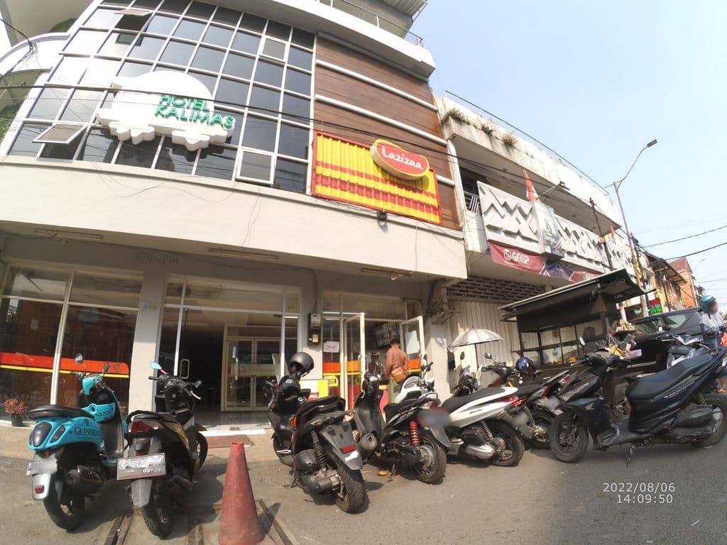 Street view near Grand Zamzam Arabian Resto & Shisha Cafe