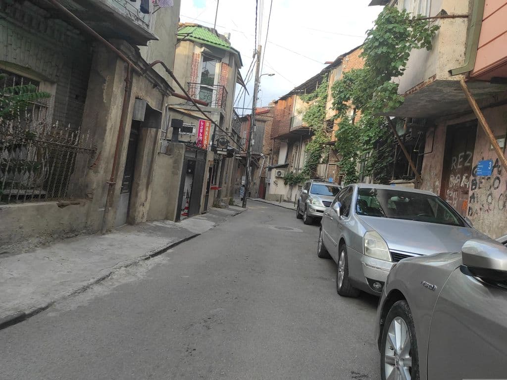 Street view near Pesvebi lounge bar