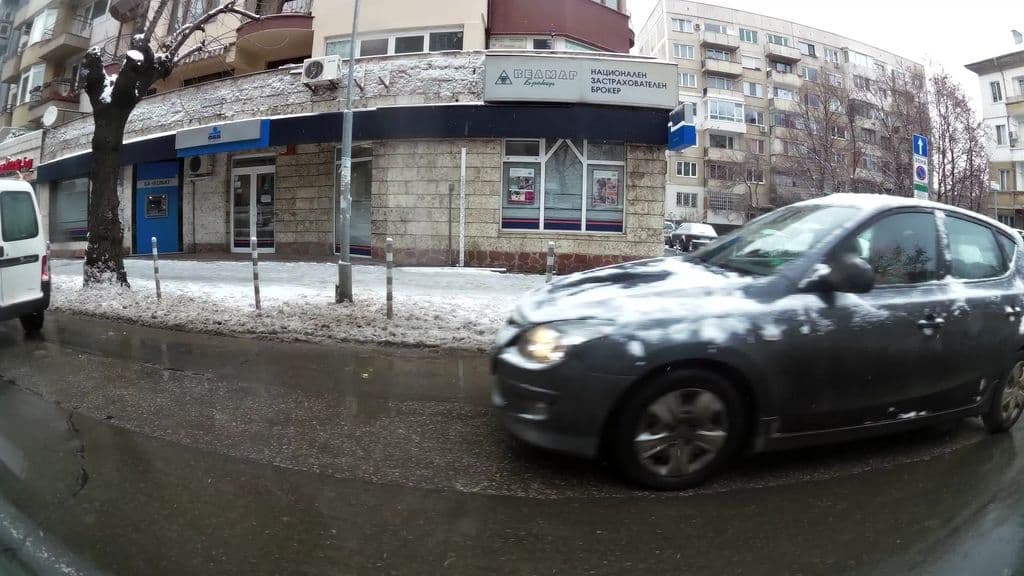Street view near Shisha Brat