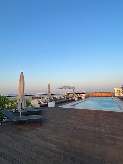 Aria Pool & Rooftop Lounge