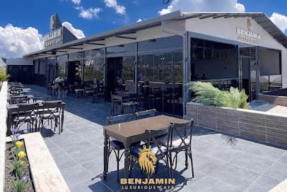 Benjamin Luxurious Cafe