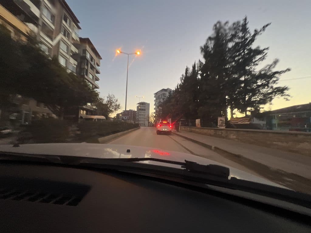 Street view near Aras Nargile