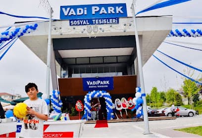 Vadipark Cafe Havuz Başı Tesisleri