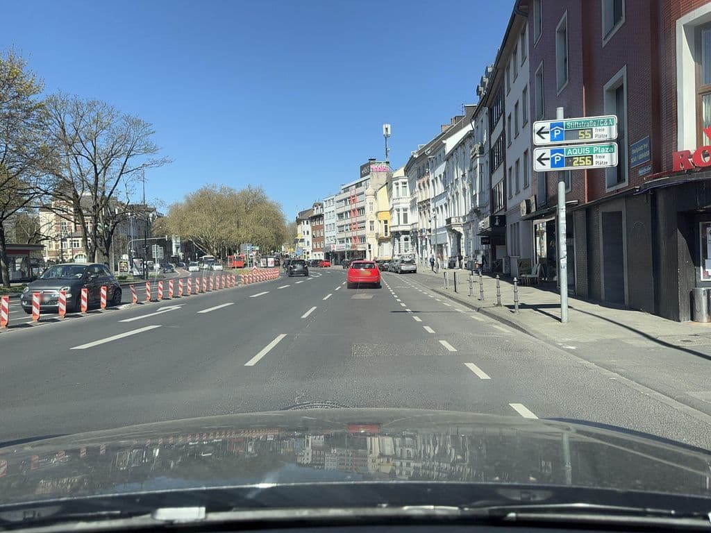 Street view near Mirror Lounge Aachen