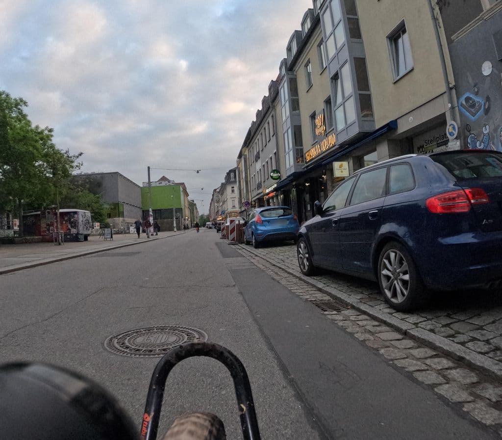 Street view near Königin Shisha Lounge