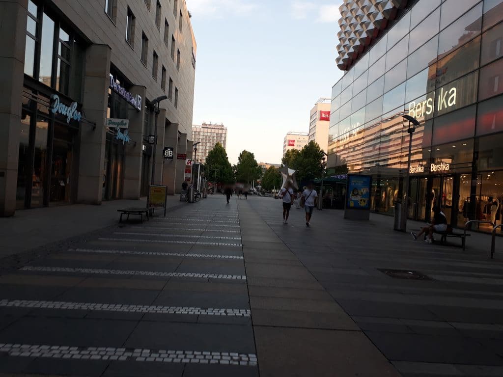 Street view near Shisha King