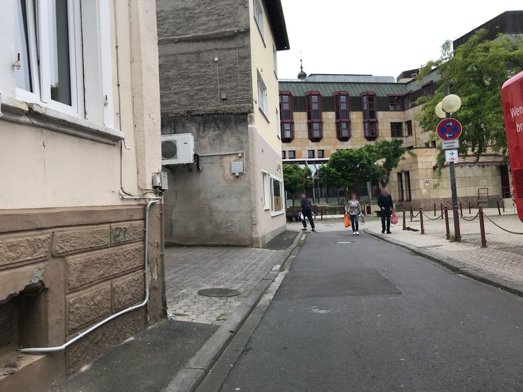 Street view near Damas Shisha-Bar
