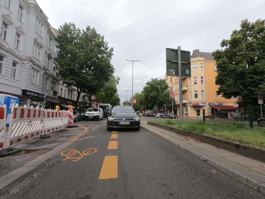Street view near Hookah Island Steglitz