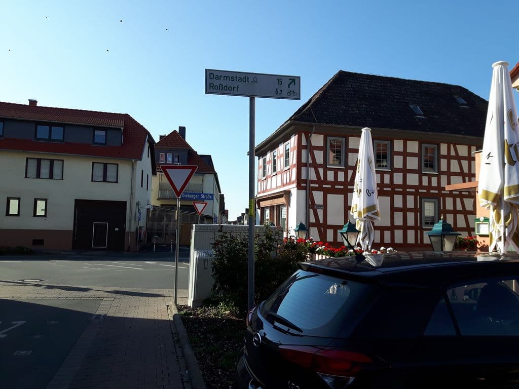 Street view near Bananas Shisha Lounge