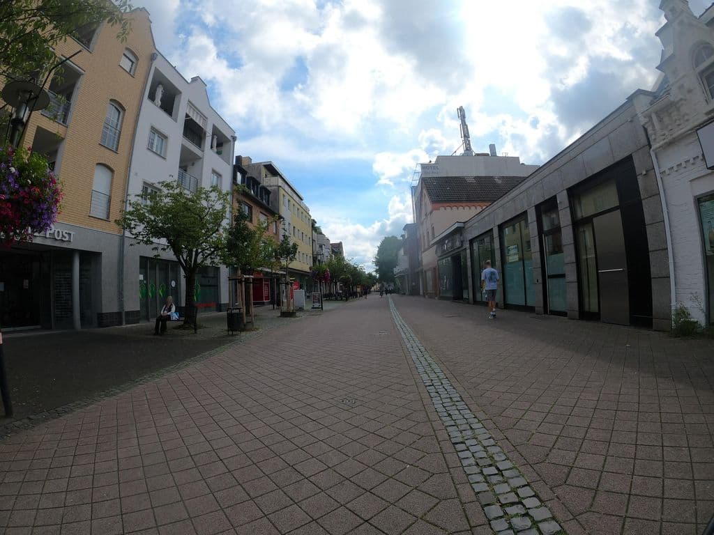 Street view near Mon Ami