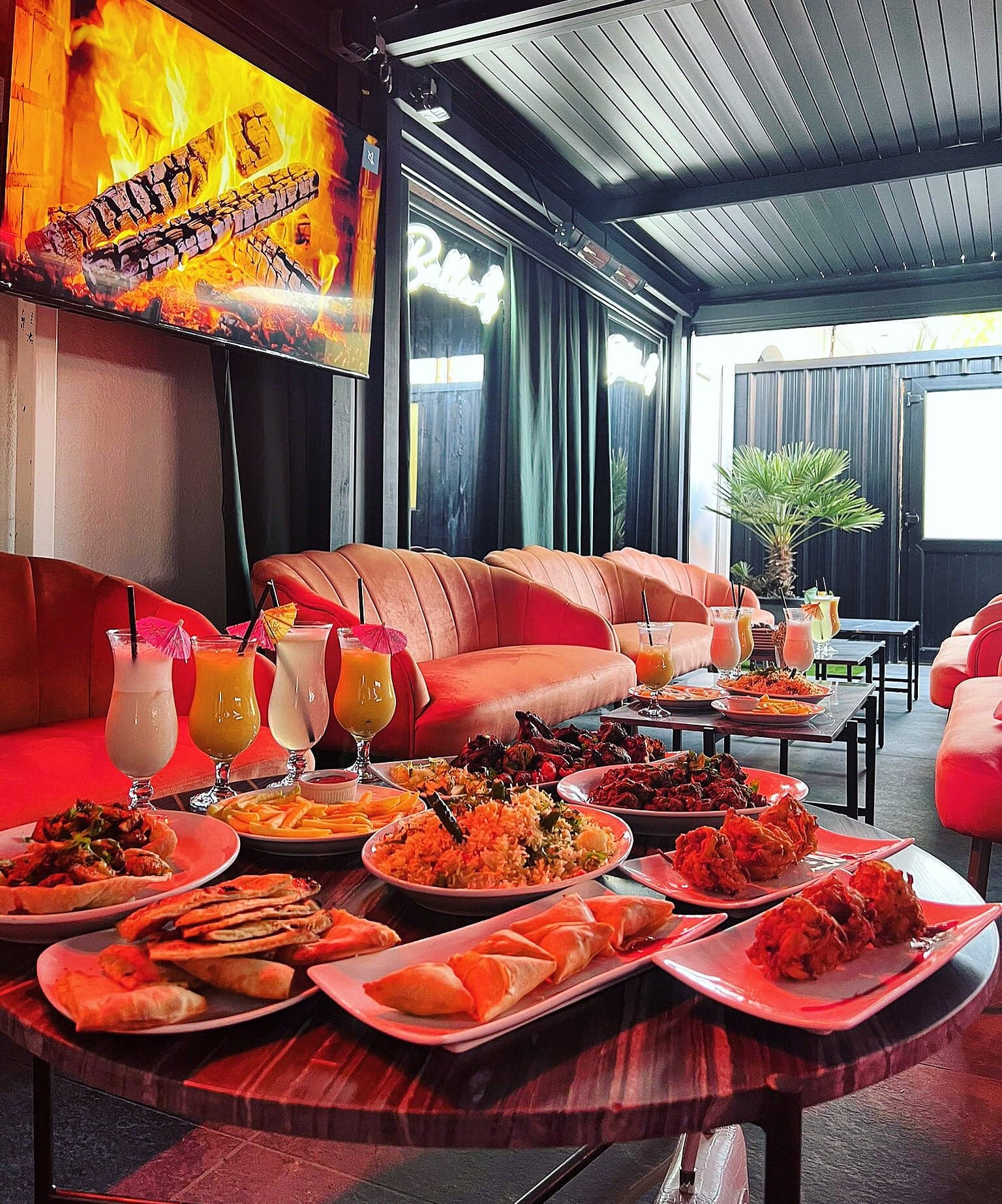 Ballers lounge photo 3