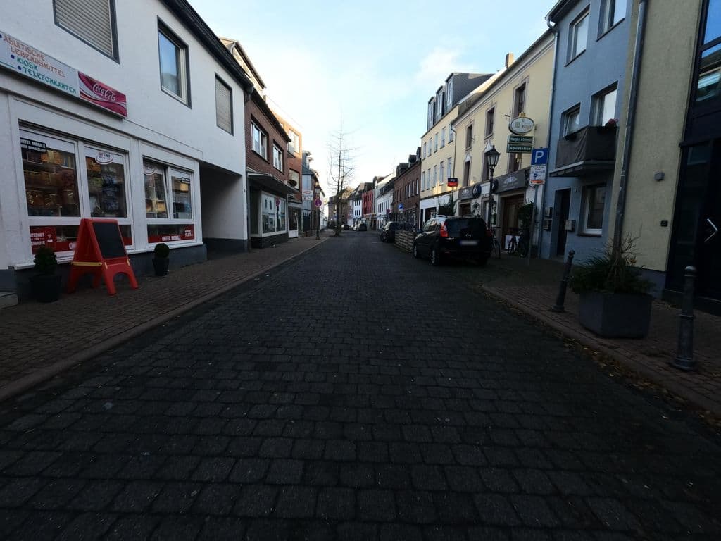 Street view near Murphys Oriental