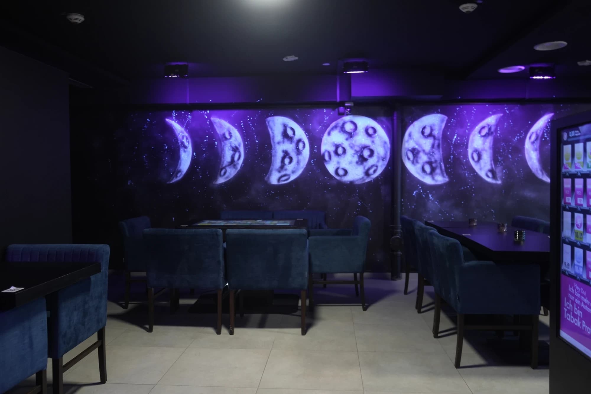 Moon Cafe Bar Lounge photo 6