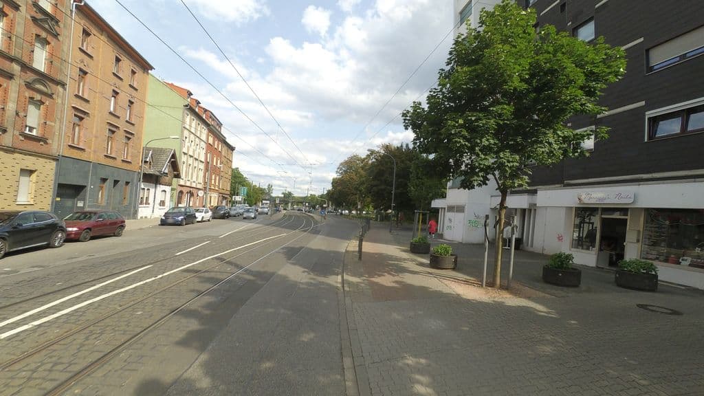Street view near Kulis