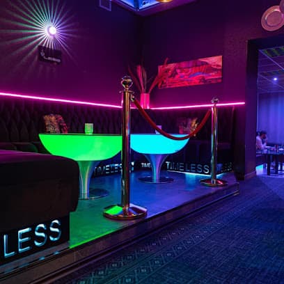 Timeless Lounge