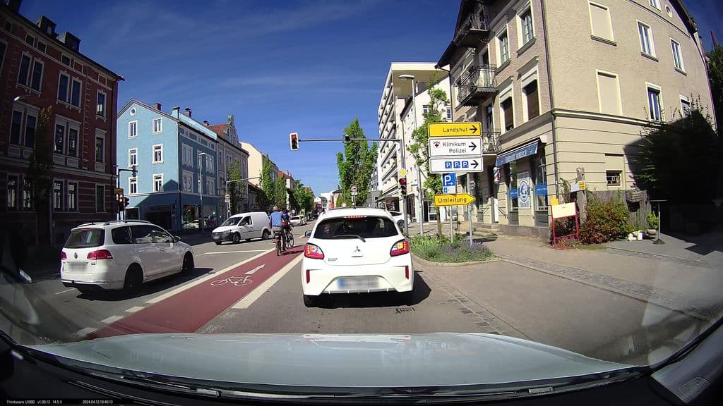 Street view near Nofretete Shisha Bar - Cafe - Lounge