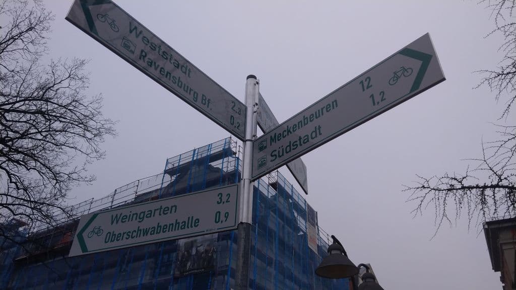 Street view near Levo Shisha Lounge