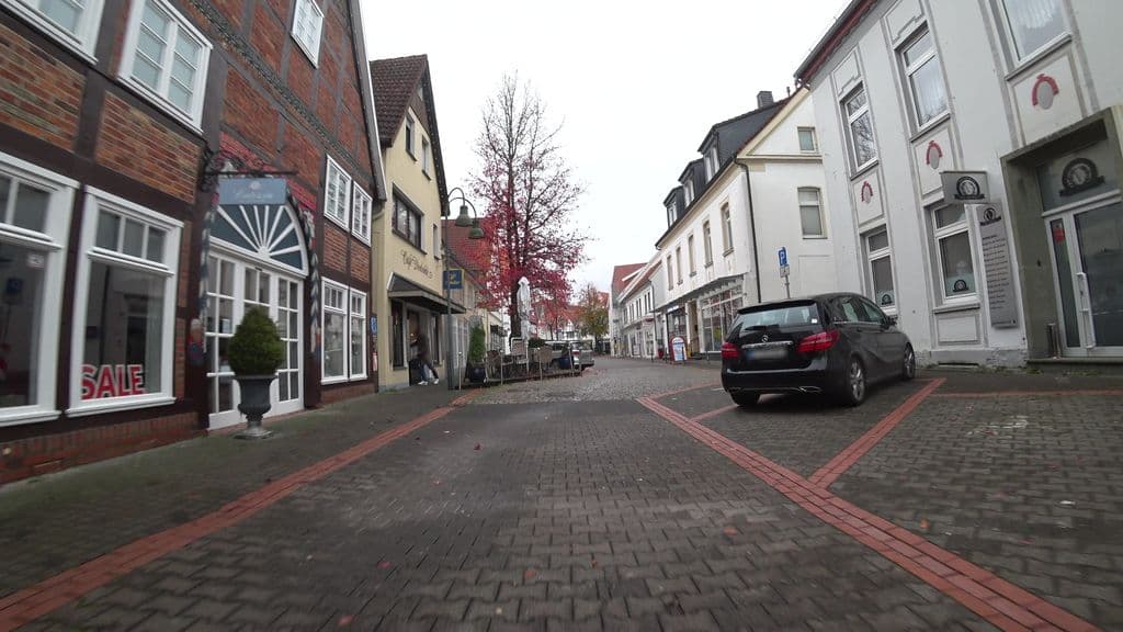 Street view near LIFE-BAR-LOUNGE