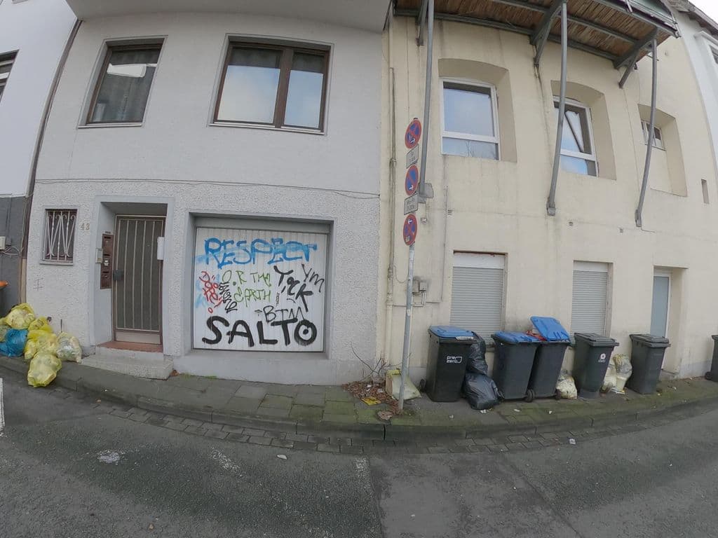 Street view near Ins Cafe