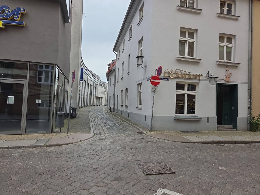 Street view near Diamant