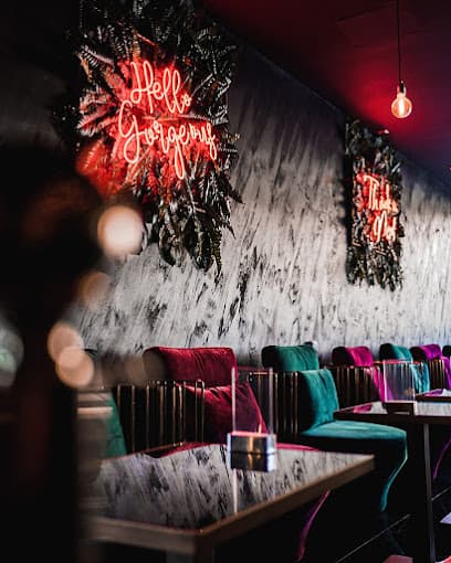 LALOU Lounge