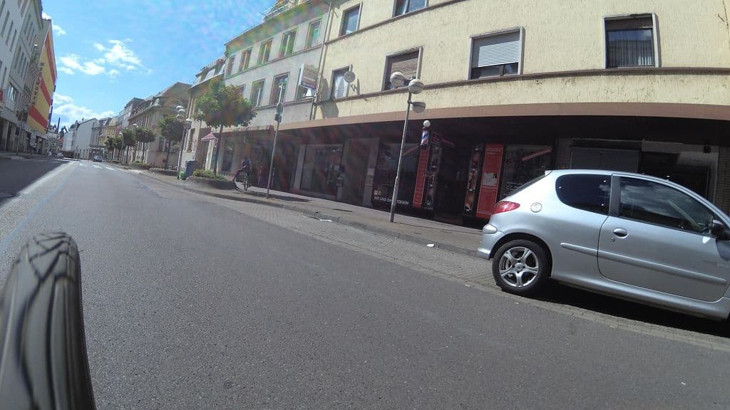 Street view near Diamant Shisha Lounge