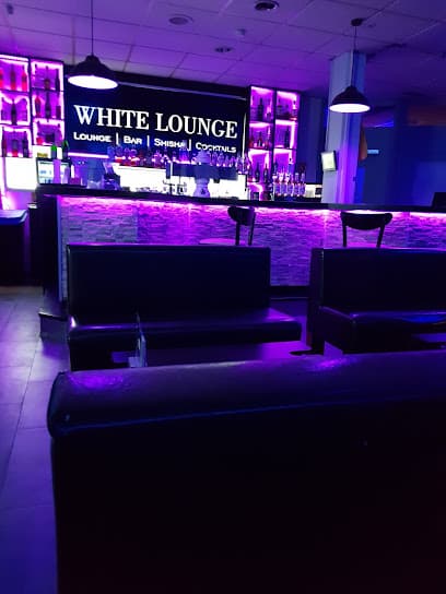 White Lounge