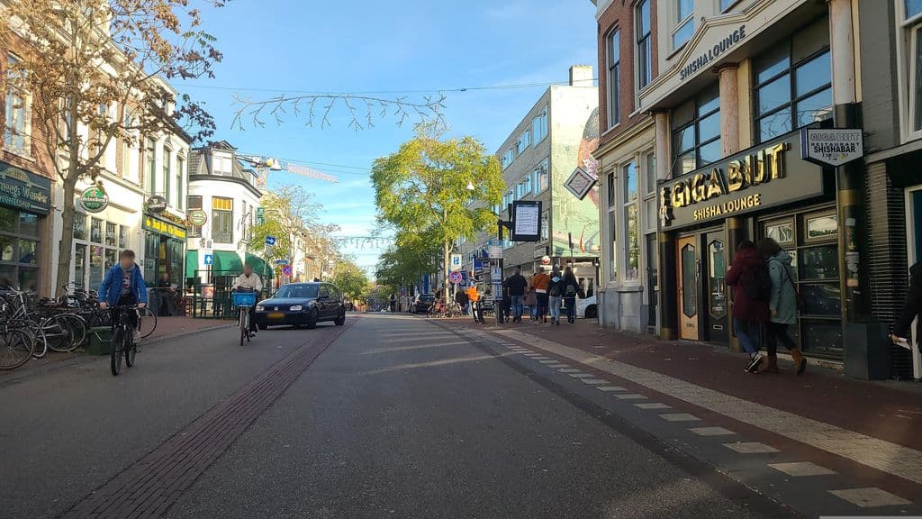 Street view near Giga Bijt Shisha Lounge
