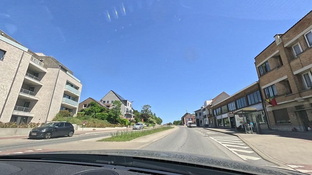 Street view near Le Dream Lounge