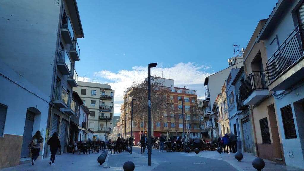 Street view near La Lluna Lounge