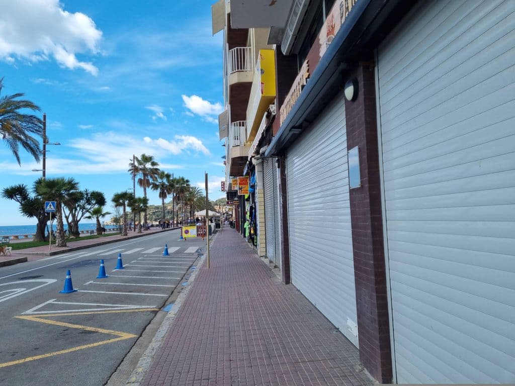 Street view near Mulberry Street Shisha Lounge Bar
