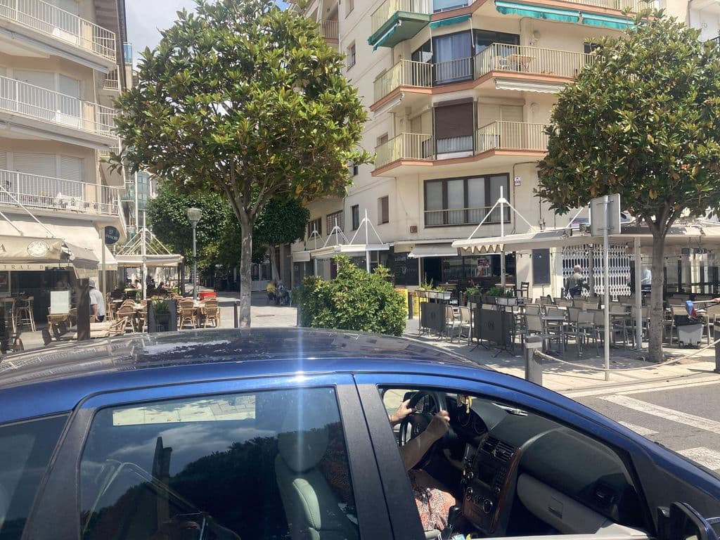 Street view near Deja-vu Chillout Lounge