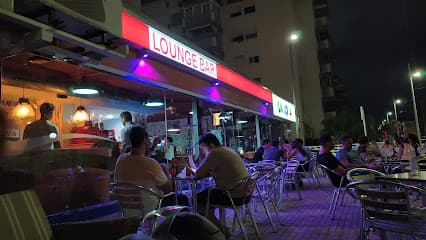 La Lola lounge