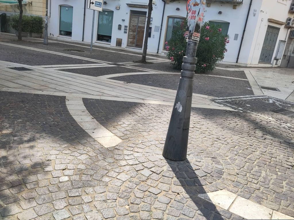 Street view near Chilling shisha e cocktail bar