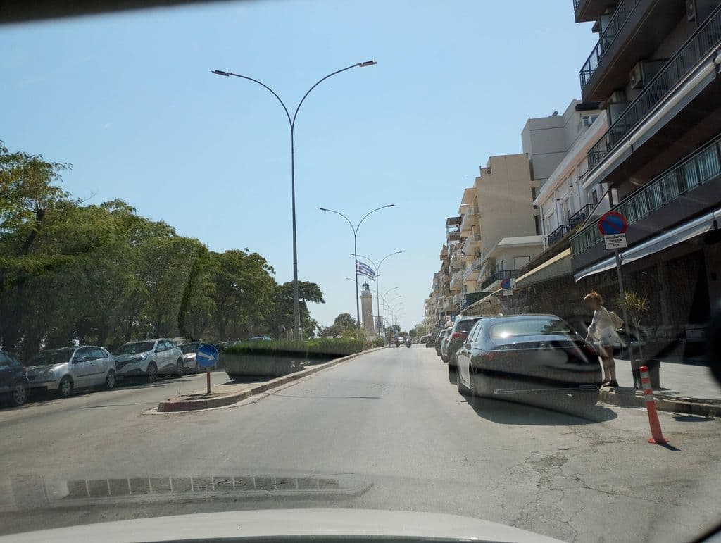 Street view near Hookah corner