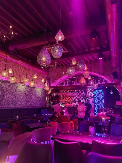 Salma Elite Shisha & Food Experience