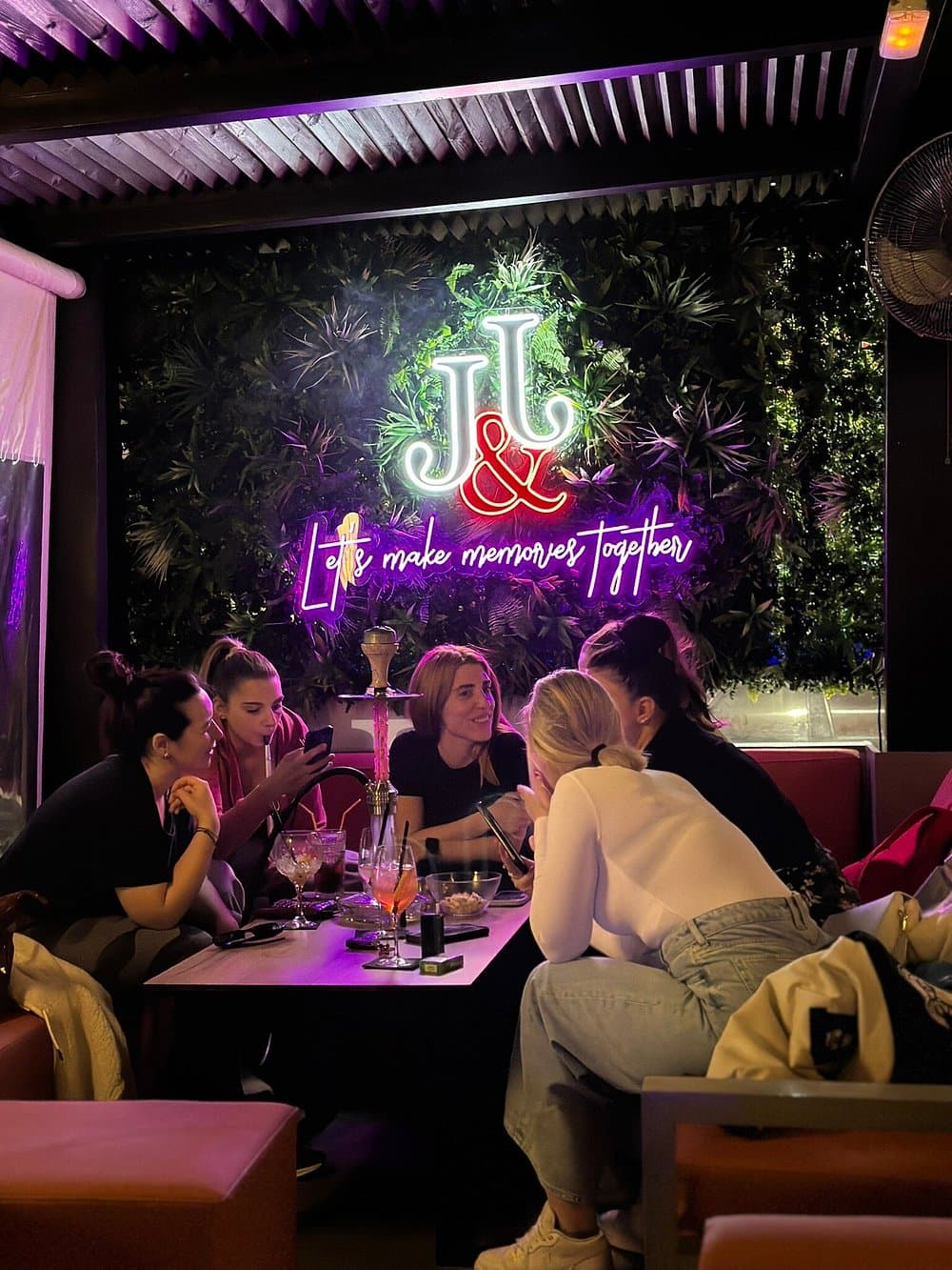 J&J Cocktails Shisha Bar photo 6