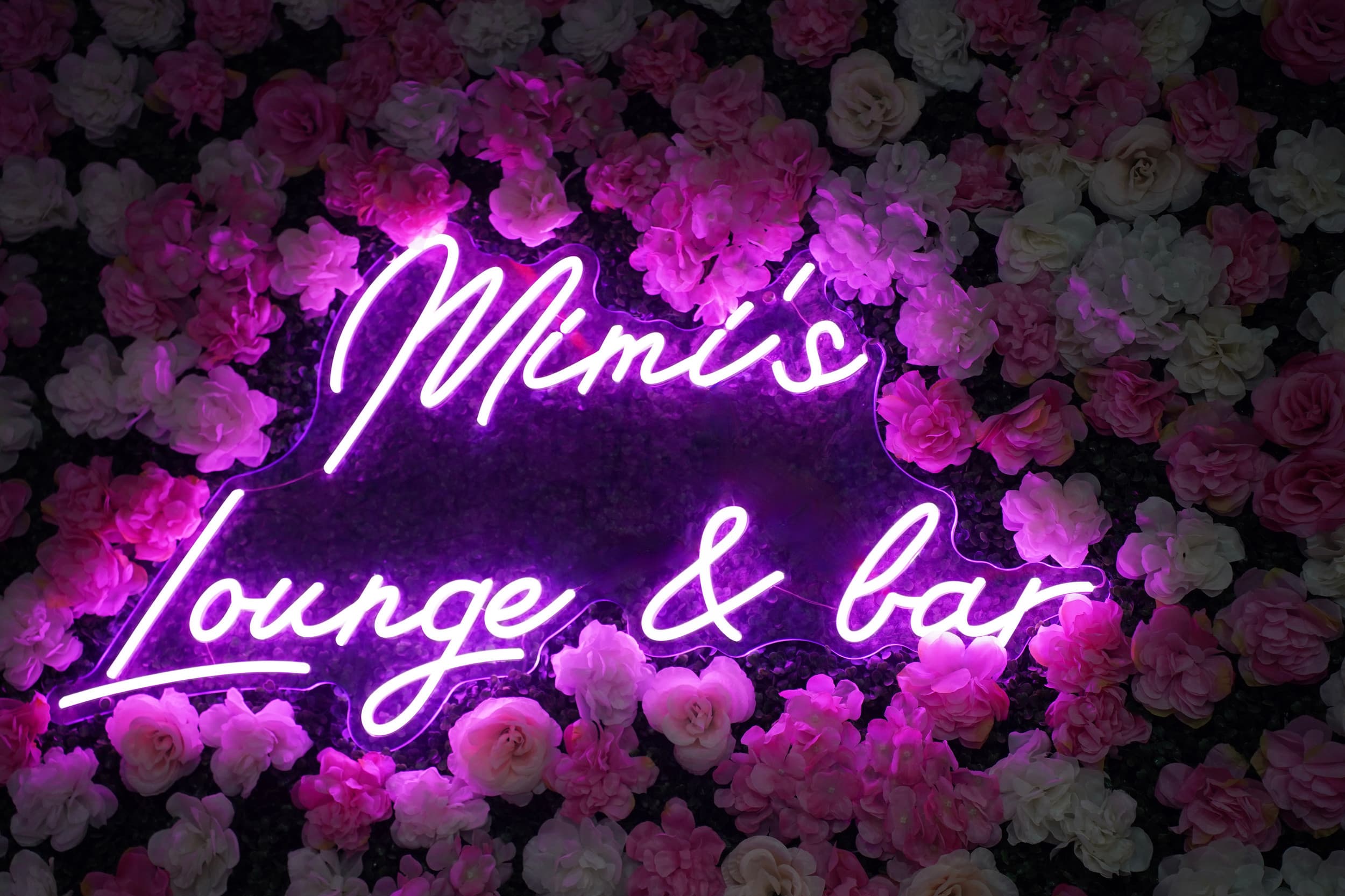 Mimis Lounge & Bar