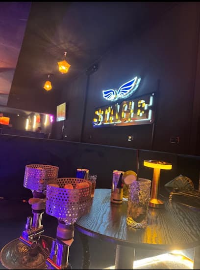 Stage lounge