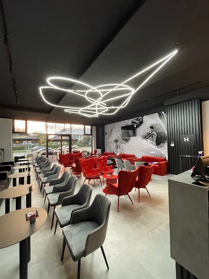 Cotier Lounge