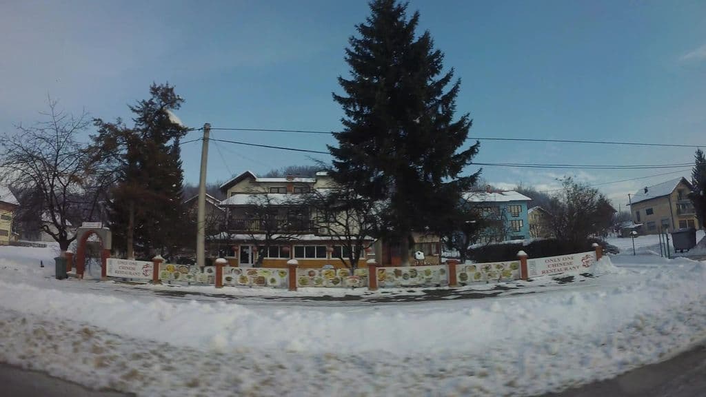 Street view near Alinar Nargila Bar