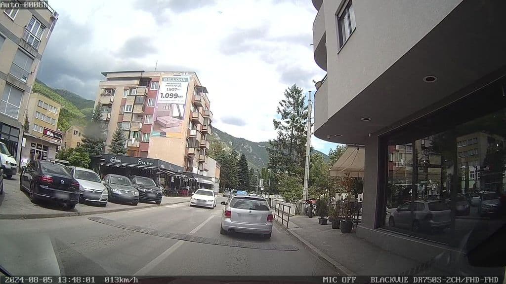 Street view near River Dock Hookah&Lounge