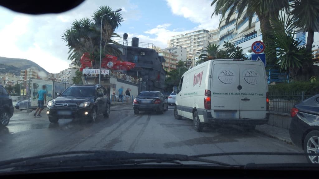 Street view near Vibe 360º Saranda – Cocktails & Food