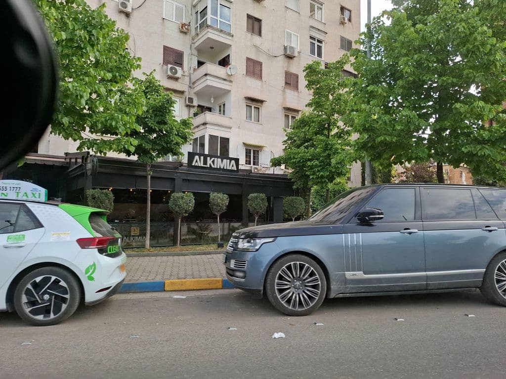 Street view near Alkimia Shisha Lounge