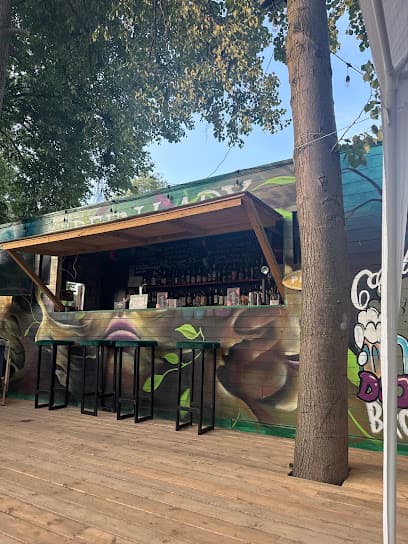 GREEN Lady River Bar