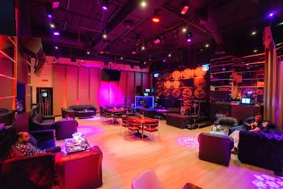 Jimmydixs Dubai - Restaurant & Lounge