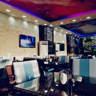 Laroche Cafe